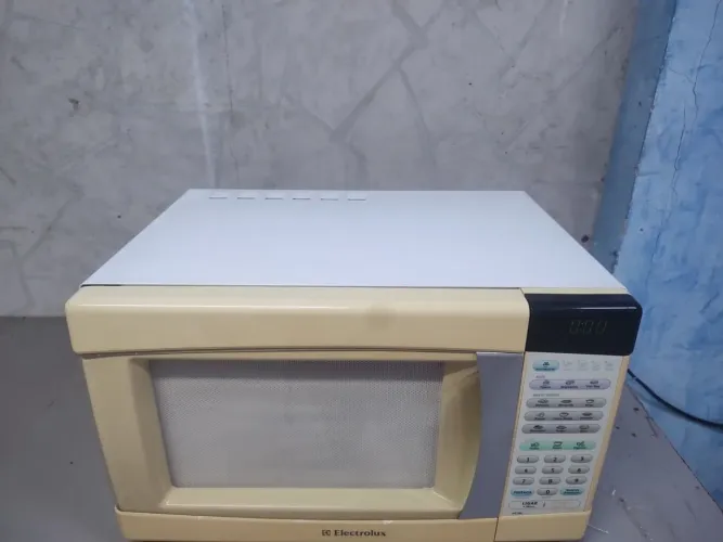VENDO MICROONDAS ELECTROLUX 28 LITROS