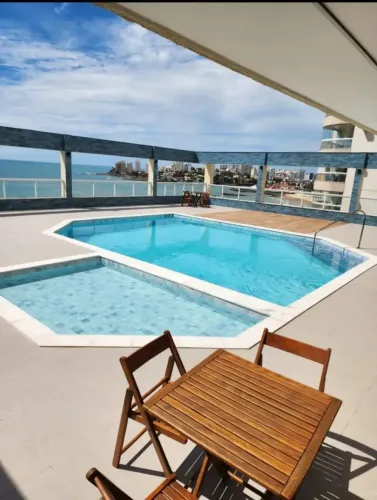 Apartamento à beira-mar na Praia do Morro conforto, praticidade e uma vista que encanta