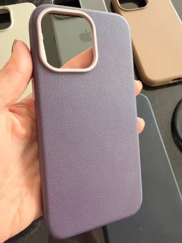 Capa para iPhone 15 Pro Max - roxa - marca Otterbox - proteção resistente anti-quedas