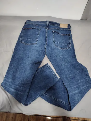 CALÇA JEANS TOMMY HILFIGER N° 46 R$ 70 REAIS
