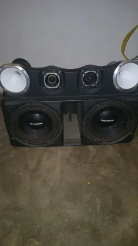 Vendo som automotivo 