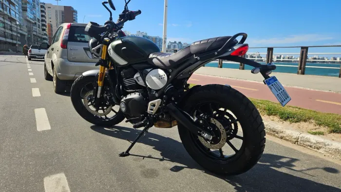 Scrambler 400x 1700km Oportunidade