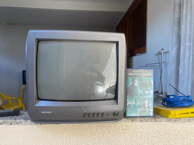 Tv de tubo 14 polegadas semp Lumia line cinza