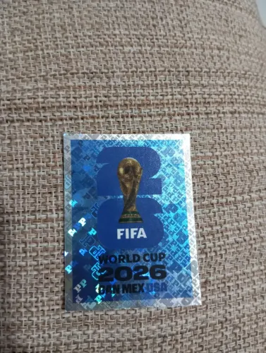 Figurinha brilhante da copa 2026 taça da copa FWC 8