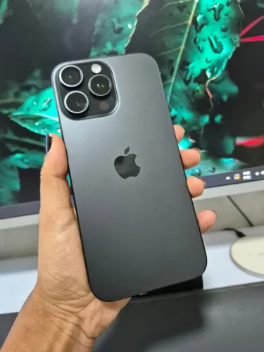 iPhone 16 Pro Max Seminovo 256GB