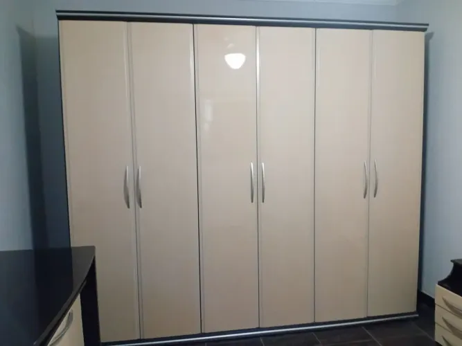 Guarda roupa casal