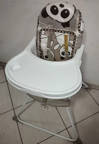 CADEIRINHA DE ALIMENTAÇÃO