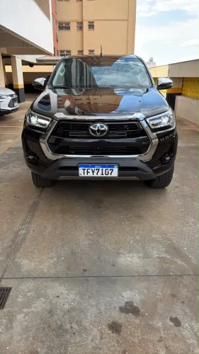 Toyota Hilux CD SRX 4X4 2.8 TDI 16V Diesel Aut. 2025