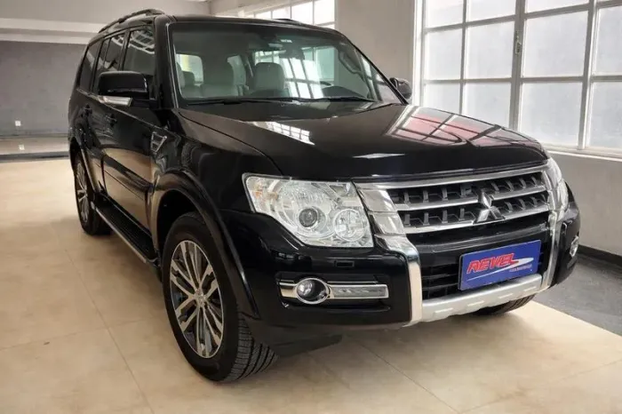 Mitsubishi Pajero HPE Full 3.2 4X4 T.i.dies.3p Aut. 2020