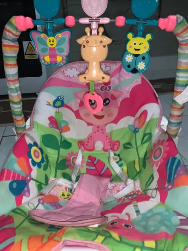 Vendo cadeirinha de balanço infantil