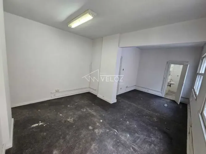 Kitnet/Conjugado : / Residencial / Centro