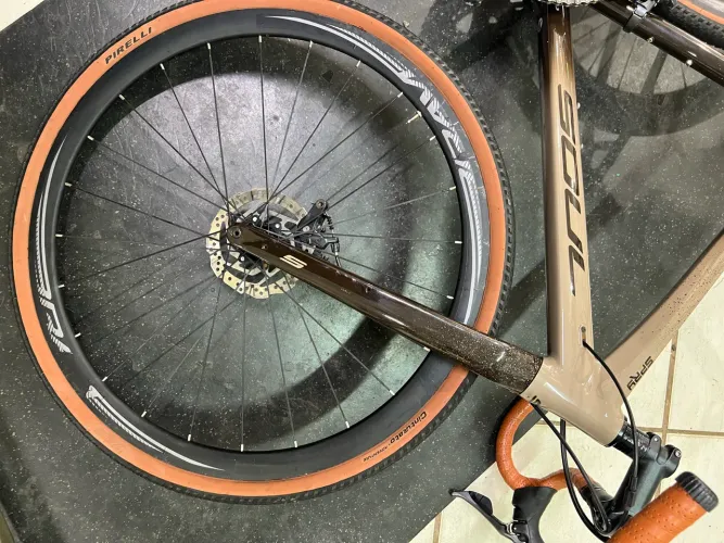Gravel Soul Spry 16v garfo carbono