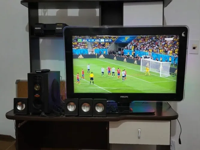 Tv 32 e home theatre