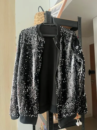 Jaqueta bomber paetês