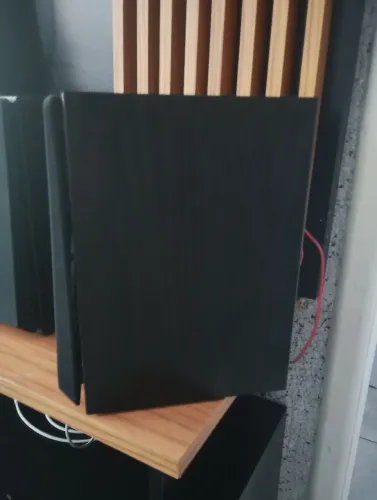 Caixa de referência home studio