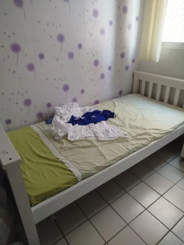 Cama solteirão/escrivaninha