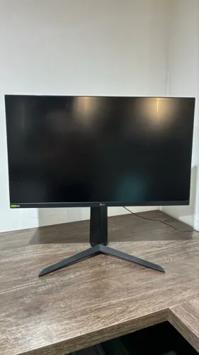 Monitor Gamer LG UltraGear 27 144Hz IPS 1ms - 27GN650-B