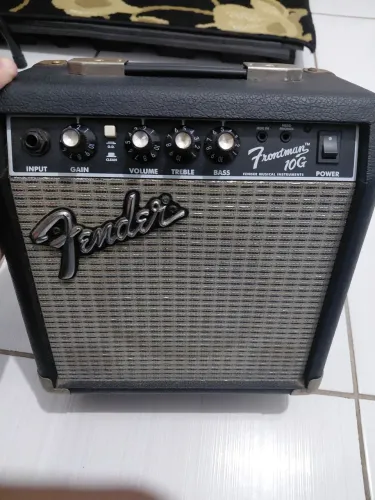 Amplificador Fender frontman 10g