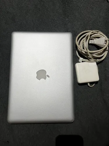 MacBook com sistema Chrome já instalado