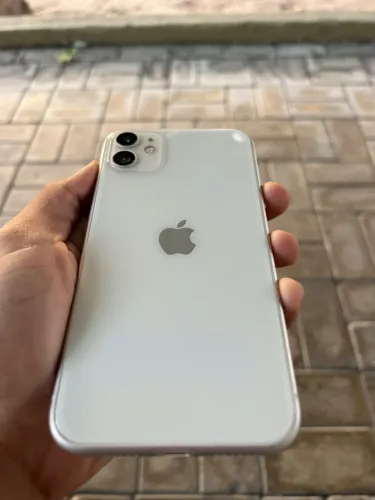 IPHONE 11 64GB *valor negociável*
