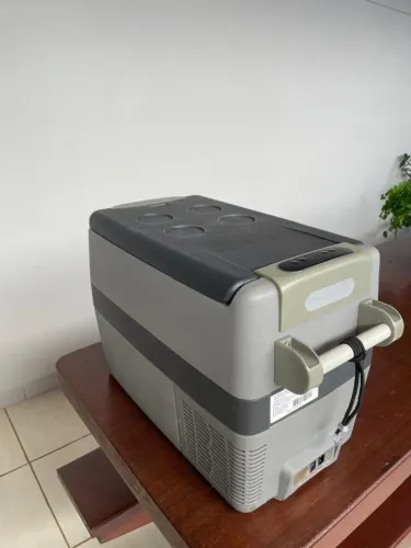Vendo Geladeira para Caminhão!