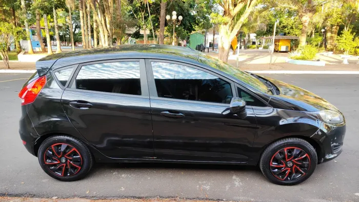 Ford Fiesta 1.5 16V Flex Mec. 5P 2014