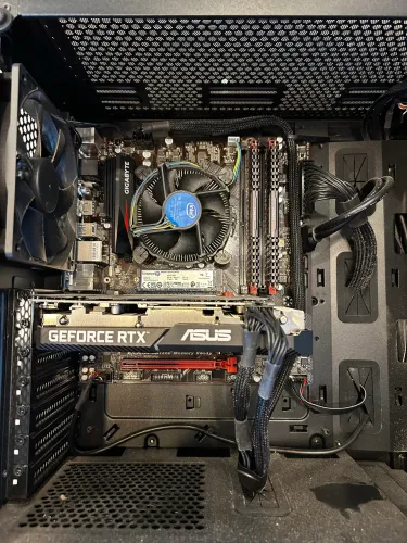 Placa Mae Gigabyte GA- B250M Gaming 3 + Processador i7 7700K LGA1151