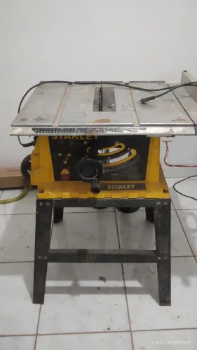 Vendo serra elétrica Stanley