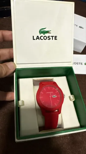 RELÓGIO LACOSTE VERMELHO