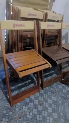 Cadeira de madeira 