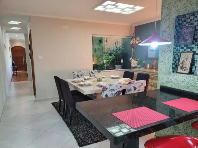 Sobrado 270 m², 3 suítes 1 master, 8 vagas, salão festas, Olímpico, São Caetano do Sul