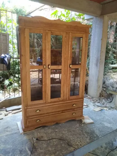Cristaleira três portas