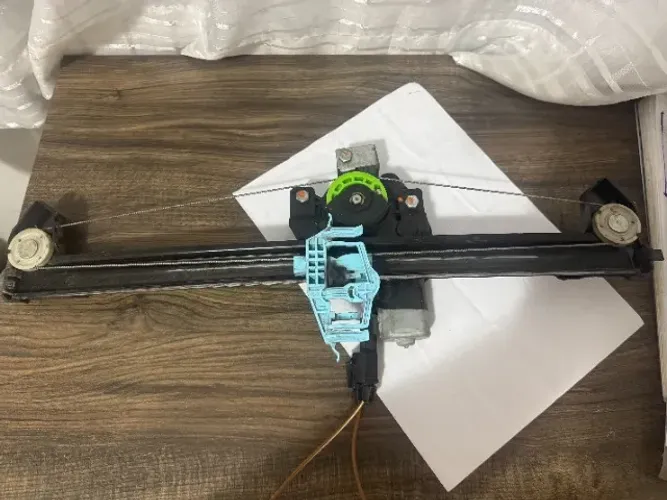 Máquina de Vidro Elétrico dianteira esquerda Fiat Uno Vivace 2010/2019