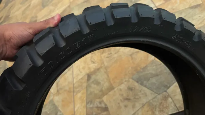 Par de pneu 170/60 R17 e 120/70 R19 novos