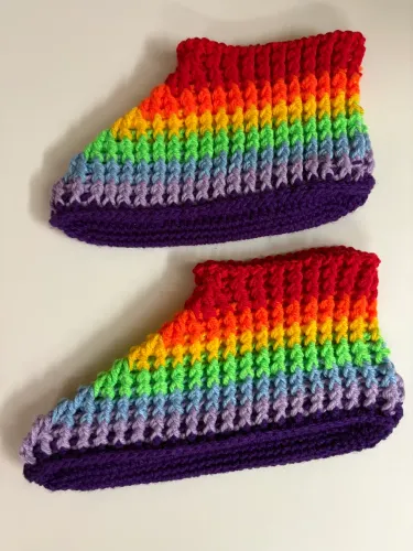 Pantufa Arco Íris em Crochê Lã Adulto Meia Quente