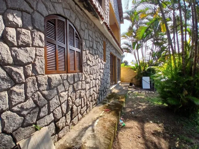 Casa com 4 dormitórios à venda, 216 m² por R$ 820.000 - Mangueira - Barra Mansa/RJ