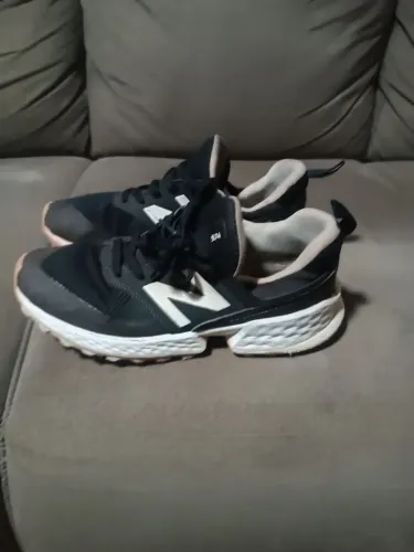 Vendo Tênis da Marca new balance 574 número 41 em perfeito estado de conservação 