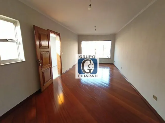 Sobrado com 4 dormitórios, edícula, 5 vagas, quintal para alugar, 210 m² por R$ 5.399/mês