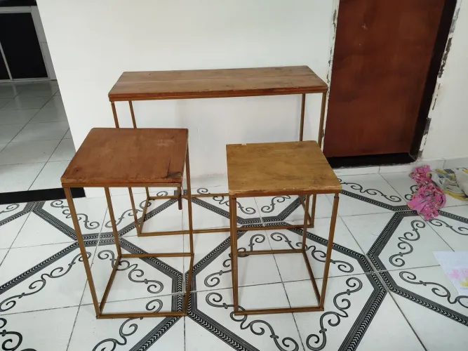 Vendo 1 HUM kit com 3 mesas festa ferro desmontável R$ 120São Cristóvão LEIA ANTES abaixo