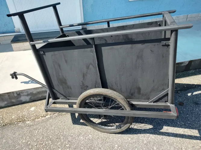 Carretinha bicicleta ou moto 60 x 110