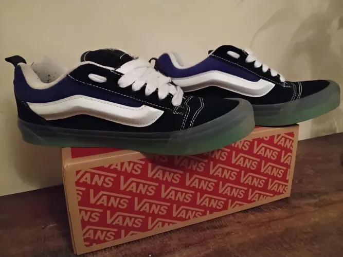 Tenis vans Kun Skoll novíssimo - negócio o preço