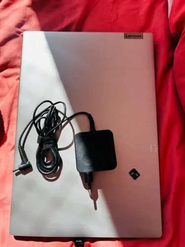 ? *Vendo notebook Lenovo IdeaPad 3i - Intel Core i5 | 8GB RAM | SSD 256GB 