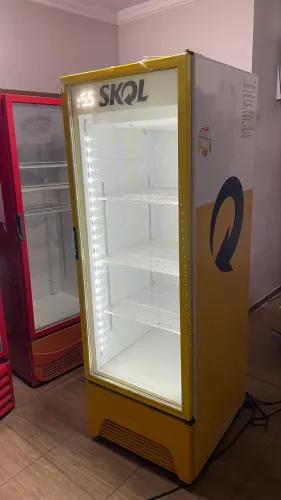 Freezer cervejeiro Cervejeira expositor metalfrio funcionando perfeitamente 110 volts