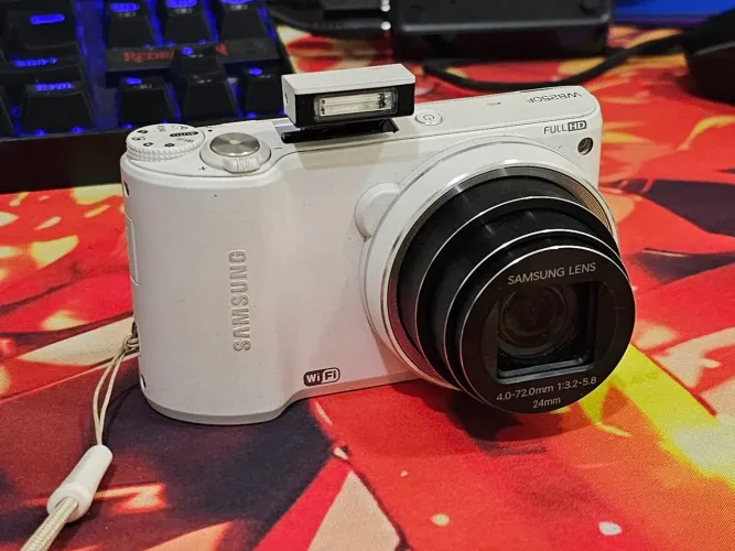 Camera Samsung WB250F<br><br>
