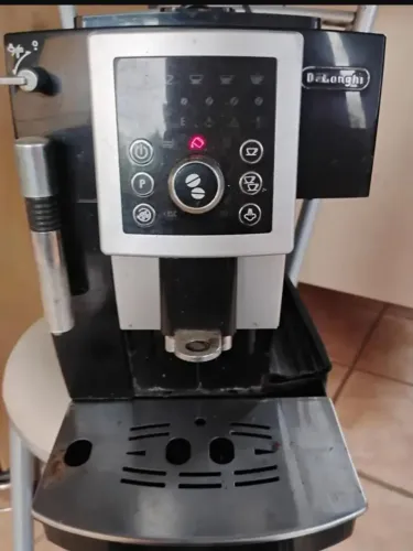 Cafeteira espresso delonghi ecam 23.210 127v