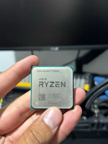 RYZEN 7 5700X