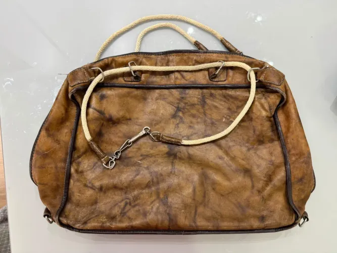 Bolsa vintage em couro marrom