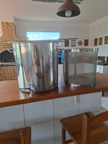Caldeirão cervejeiro com cesto