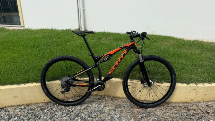 Bicicleta 29 Scott spark 949 Full (M) com Rodas Mavic Crossmax 