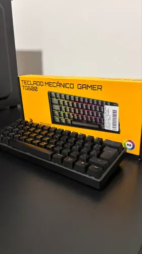 Teclado Mecânico Gamer TG600 (60% / Switch Azul / RGB) - Impecável!